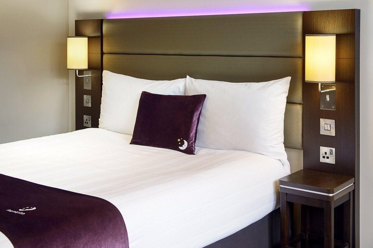 Premier Inn Leeds Headingley Экстерьер фото