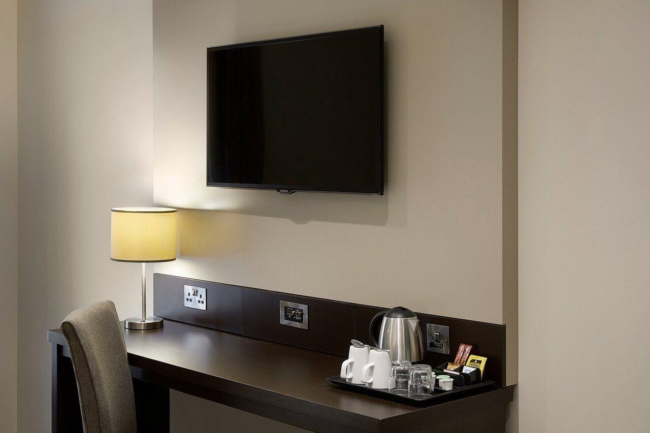 Premier Inn Leeds Headingley Экстерьер фото