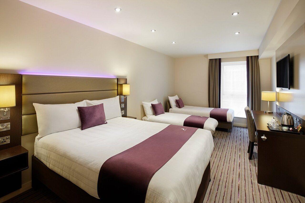 Premier Inn Leeds Headingley Экстерьер фото